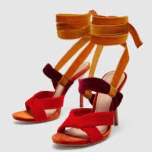NWT Gorgeous Zara Velvet Wrap Heels